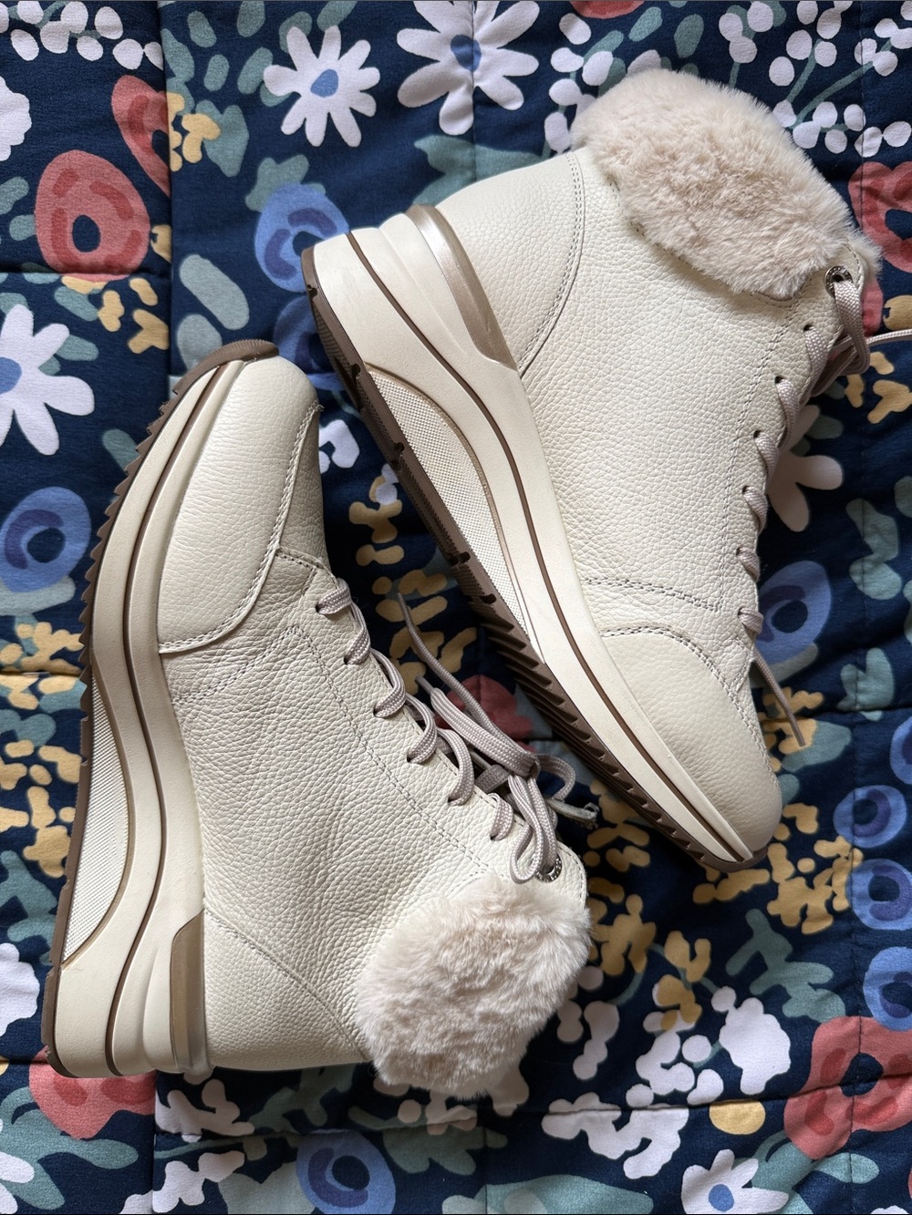 Remonte Tex Women's Cream Fur Collar Platform Sneaker Boot size 7 (37 EU)